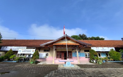 Kewirausahaan Siswa SMP Negeri 2 Dayeuhluhur: Berkah Berbagi, Raih Rezeki!